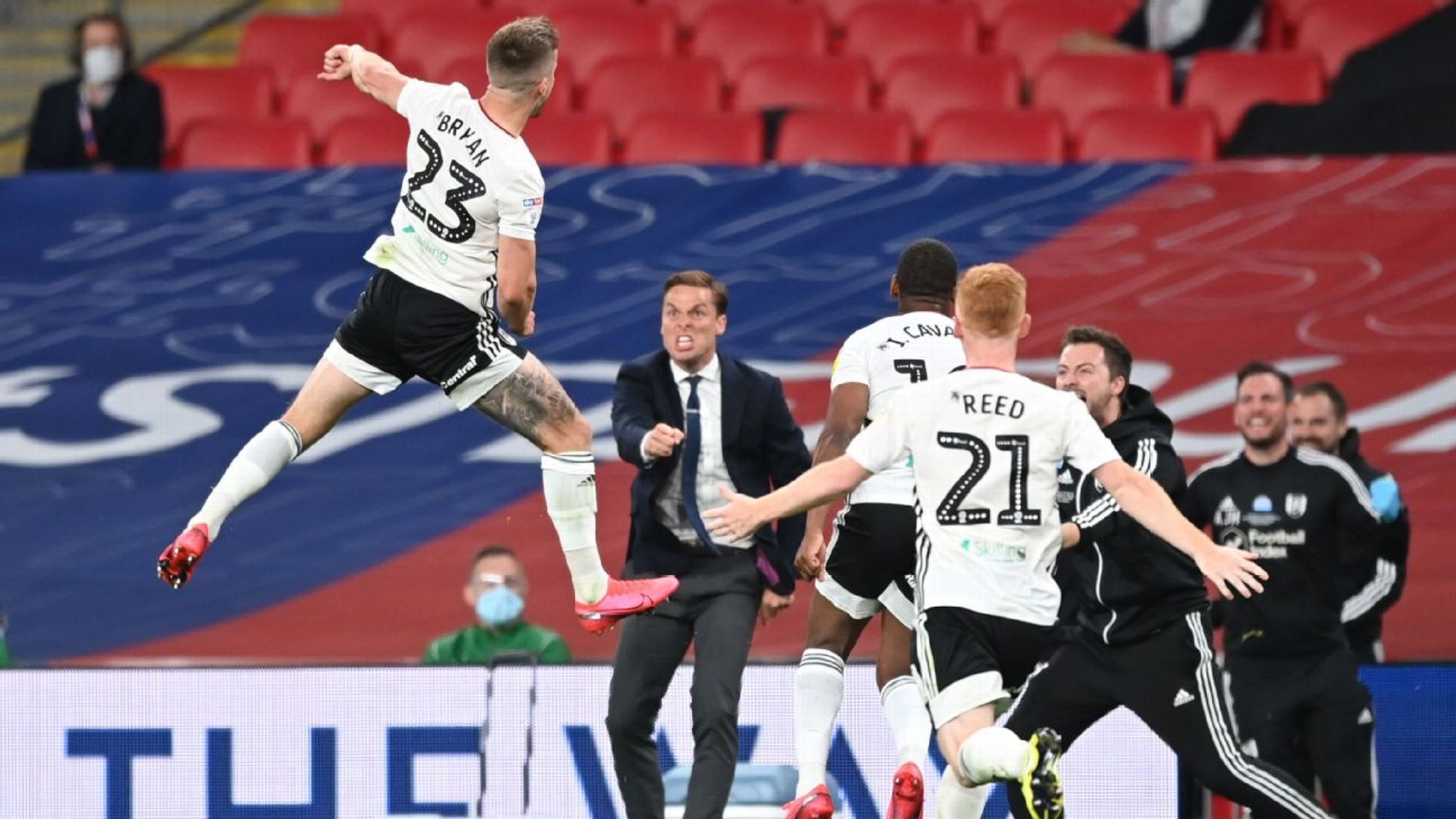 透露出她对 透露出她对